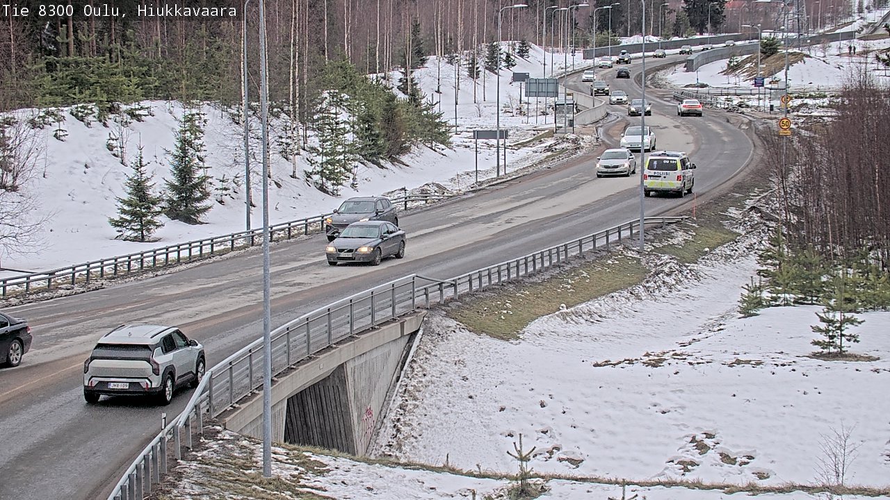 Weather Camera Image road 8300 Oulu Hiukkavaara, Oulu, Pohjois-Pohjanmaa