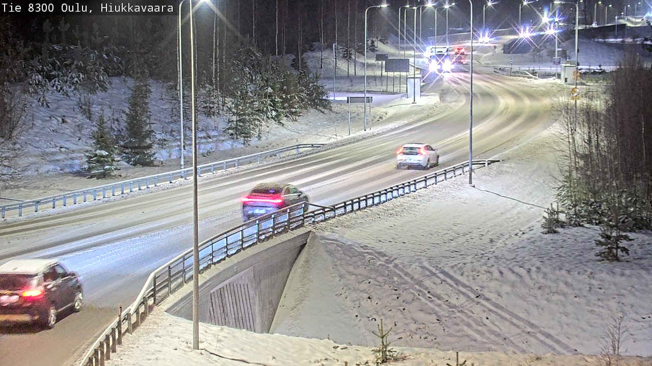 Weather Camera Image väg 8300 Oulu Hiukkavaara, Oulu, Pohjois-Pohjanmaa