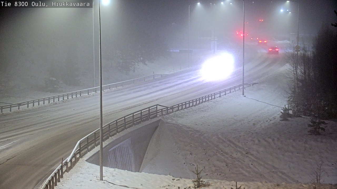 Weather Camera Image väg 8300 Oulu Hiukkavaara, Oulu, Pohjois-Pohjanmaa