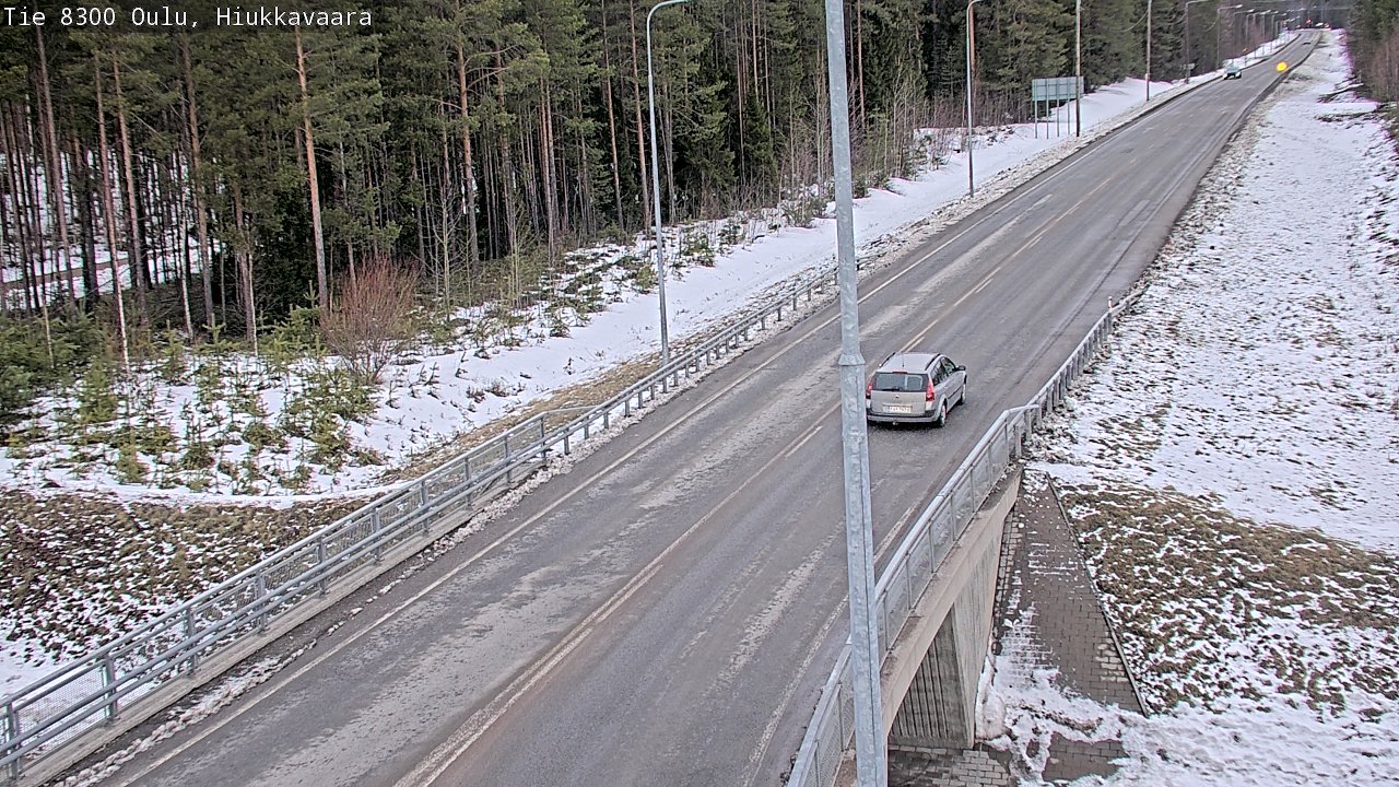 Weather Camera Image road 8300 Oulu Hiukkavaara, Oulu, Pohjois-Pohjanmaa