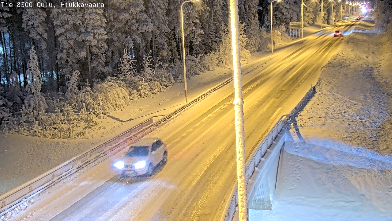 Weather Camera Image road 8300 Oulu Hiukkavaara, Oulu, Pohjois-Pohjanmaa