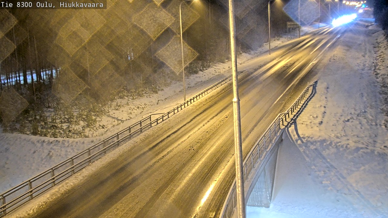 Weather Camera Image väg 8300 Oulu Hiukkavaara, Oulu, Pohjois-Pohjanmaa