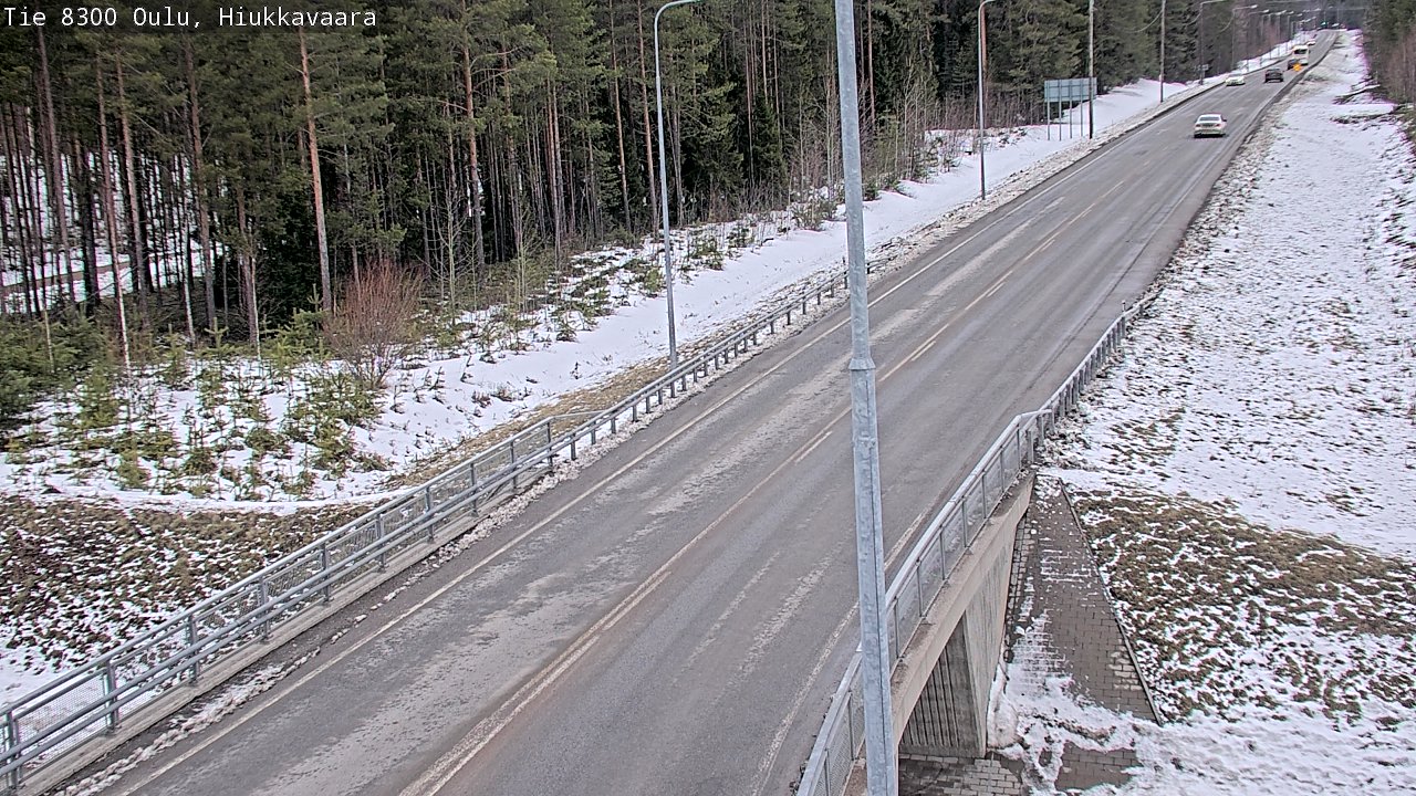 Weather Camera Image road 8300 Oulu Hiukkavaara, Oulu, Pohjois-Pohjanmaa