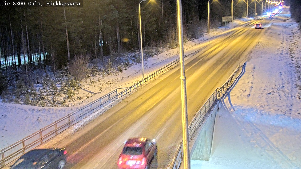 Weather Camera Image väg 8300 Oulu Hiukkavaara, Oulu, Pohjois-Pohjanmaa
