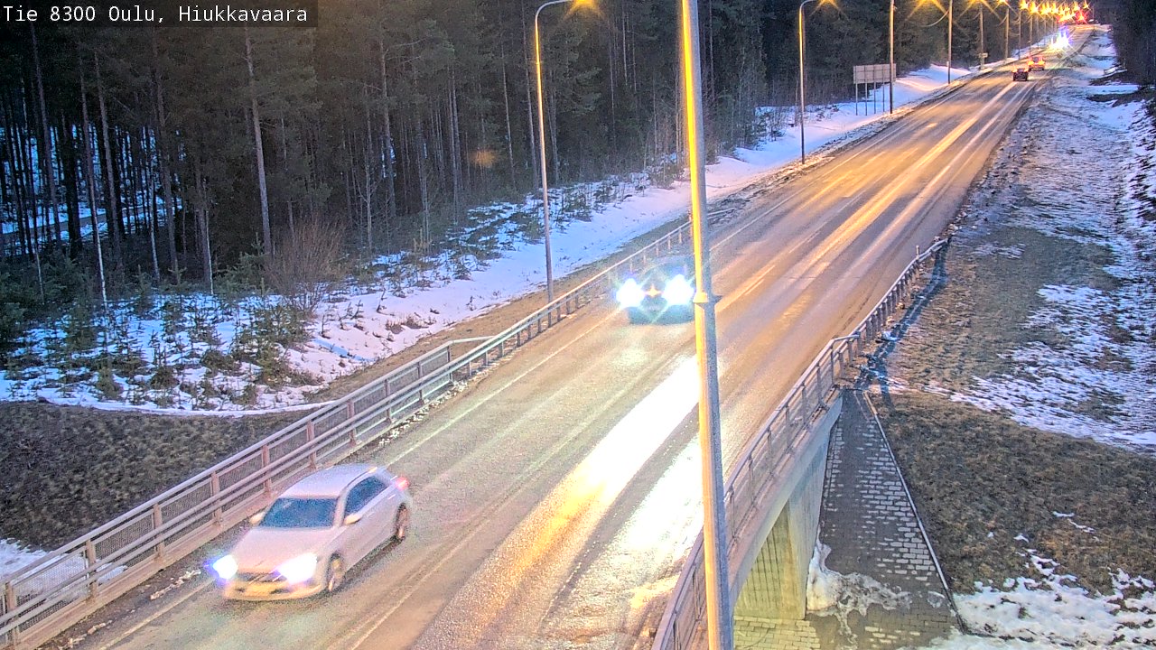 Weather Camera Image väg 8300 Oulu Hiukkavaara, Oulu, Pohjois-Pohjanmaa