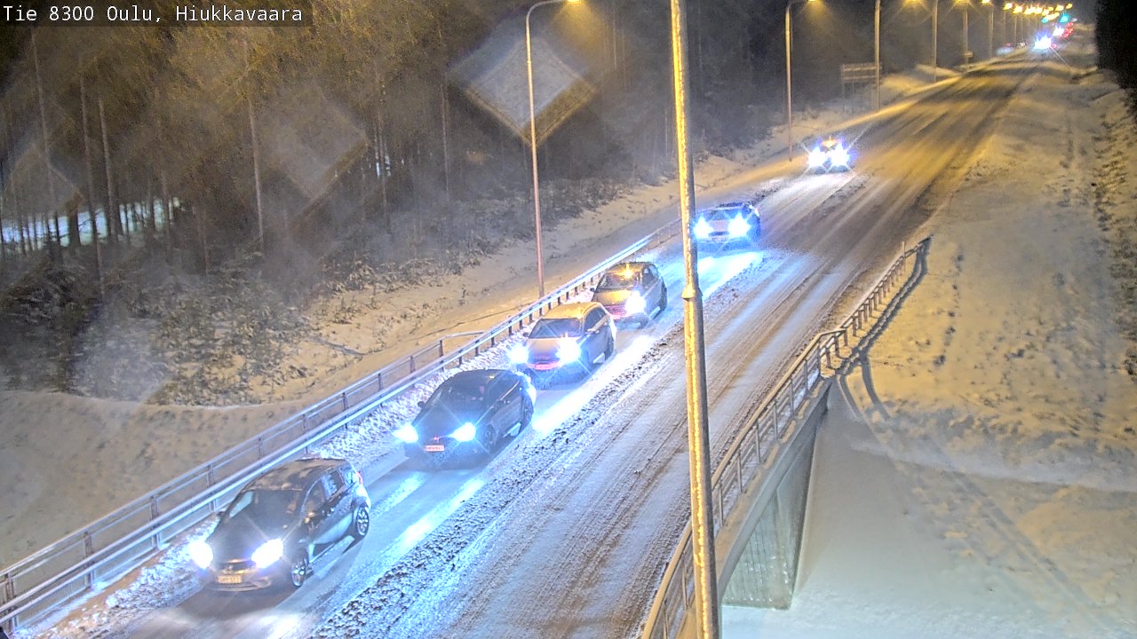Weather Camera Image väg 8300 Oulu Hiukkavaara, Oulu, Pohjois-Pohjanmaa