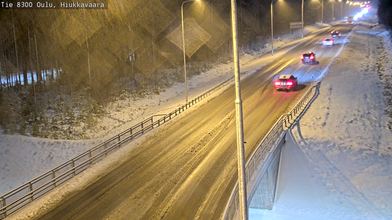 Weather Camera Image väg 8300 Oulu Hiukkavaara, Oulu, Pohjois-Pohjanmaa