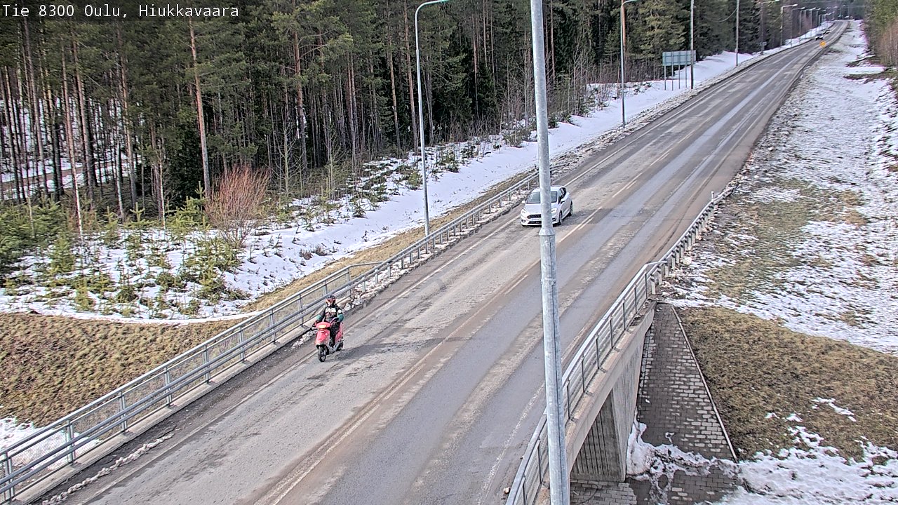 Weather Camera Image road 8300 Oulu Hiukkavaara, Oulu, Pohjois-Pohjanmaa