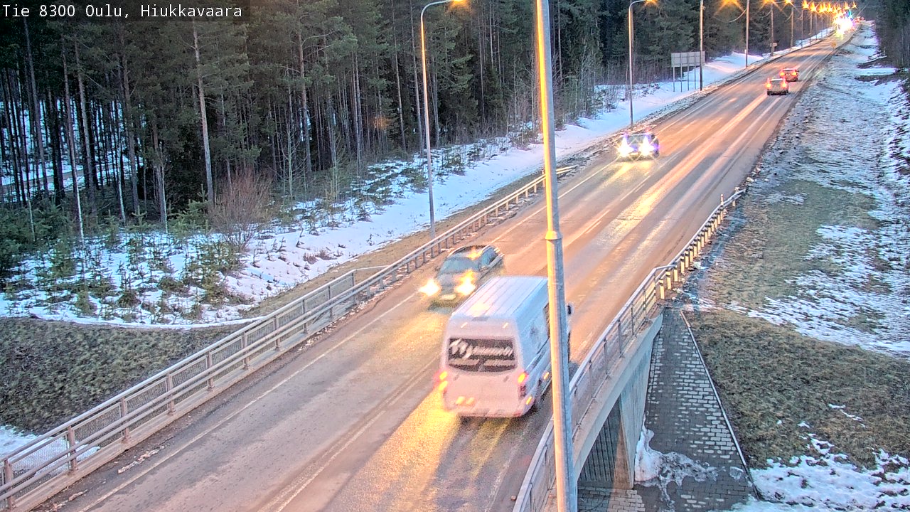 Weather Camera Image väg 8300 Oulu Hiukkavaara, Oulu, Pohjois-Pohjanmaa