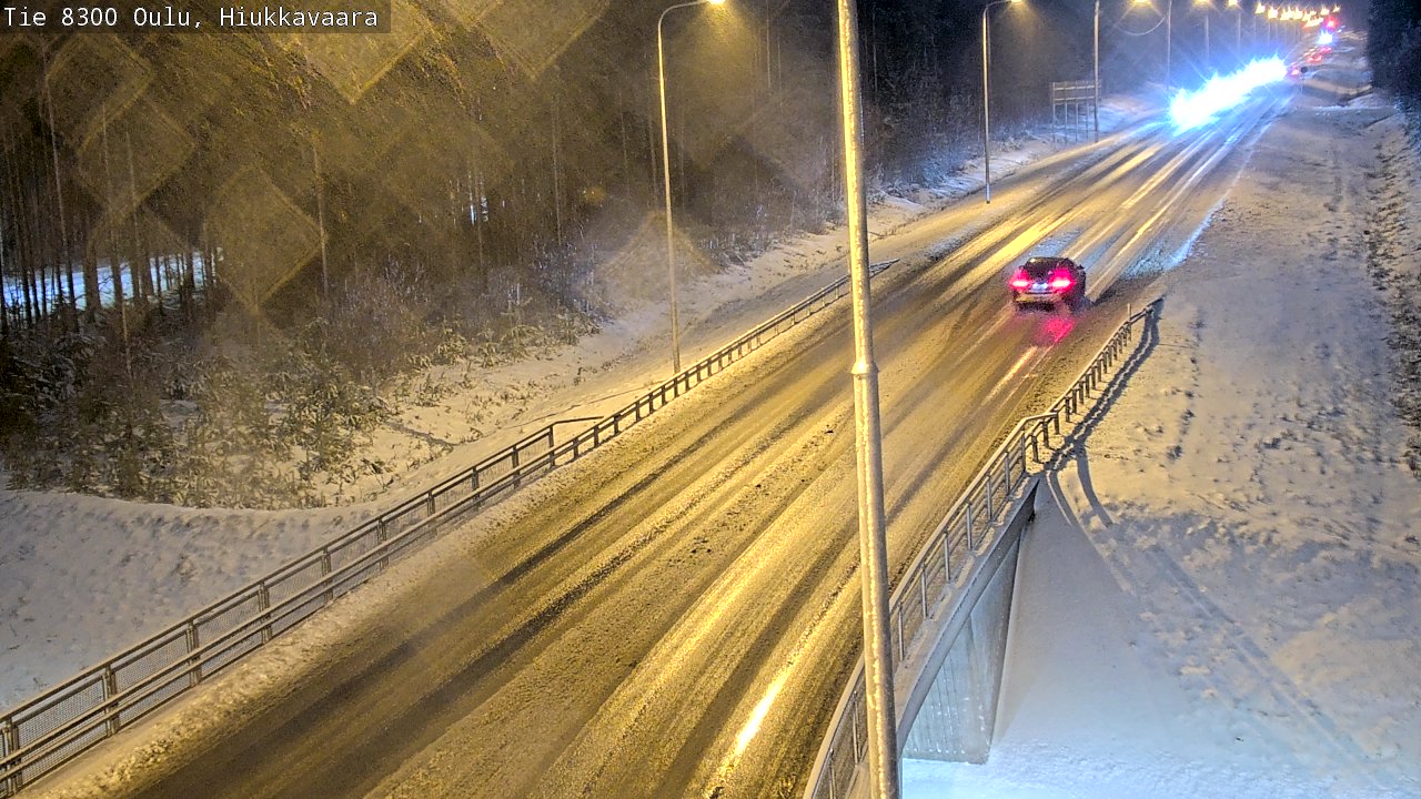 Weather Camera Image väg 8300 Oulu Hiukkavaara, Oulu, Pohjois-Pohjanmaa