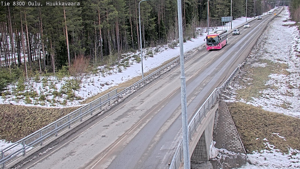 Weather Camera Image road 8300 Oulu Hiukkavaara, Oulu, Pohjois-Pohjanmaa