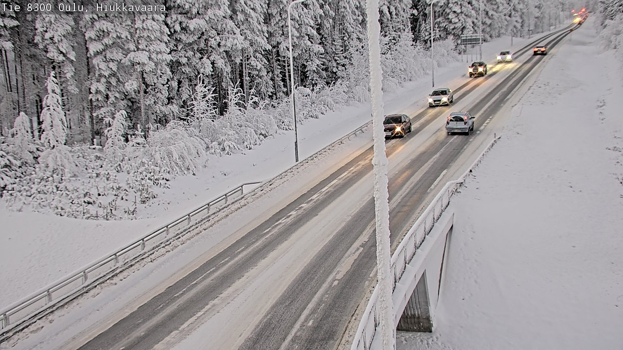 Weather Camera Image road 8300 Oulu Hiukkavaara, Oulu, Pohjois-Pohjanmaa