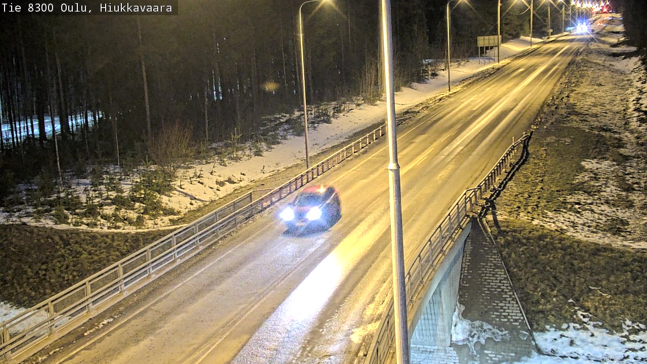 Weather Camera Image väg 8300 Oulu Hiukkavaara, Oulu, Pohjois-Pohjanmaa