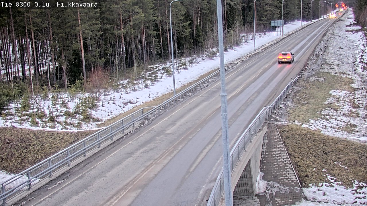 Weather Camera Image väg 8300 Oulu Hiukkavaara, Oulu, Pohjois-Pohjanmaa
