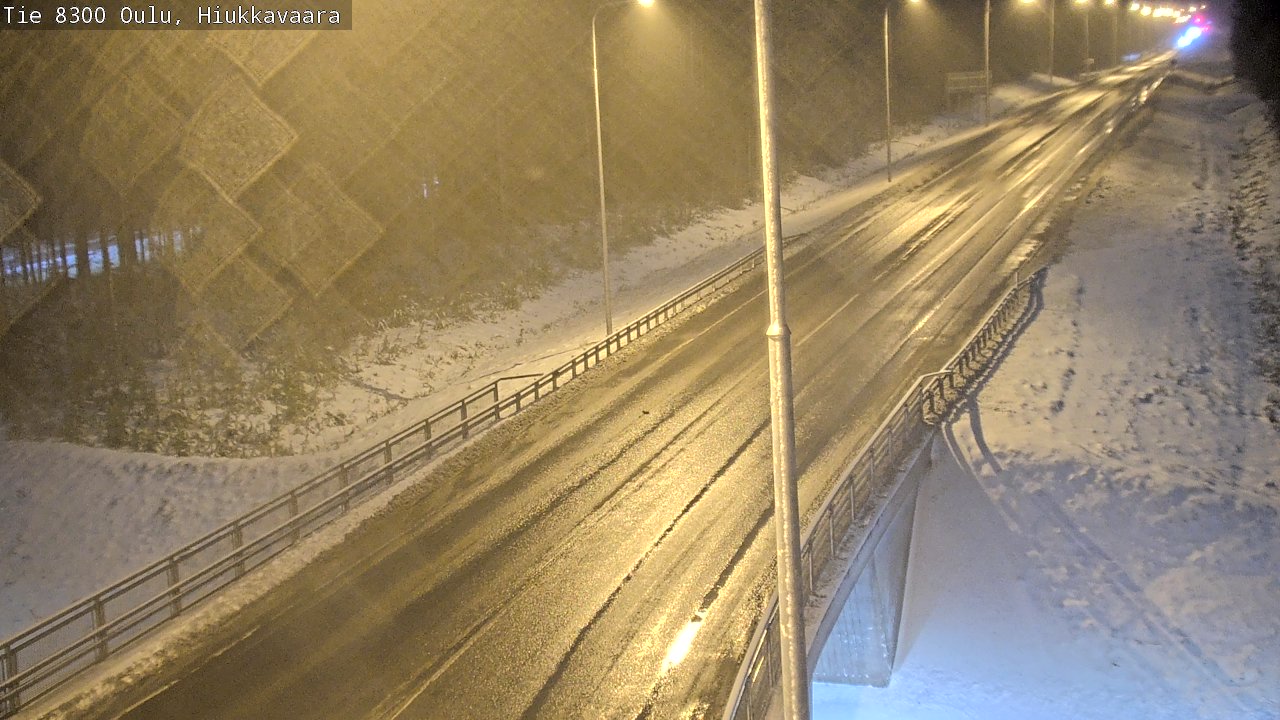 Weather Camera Image väg 8300 Oulu Hiukkavaara, Oulu, Pohjois-Pohjanmaa