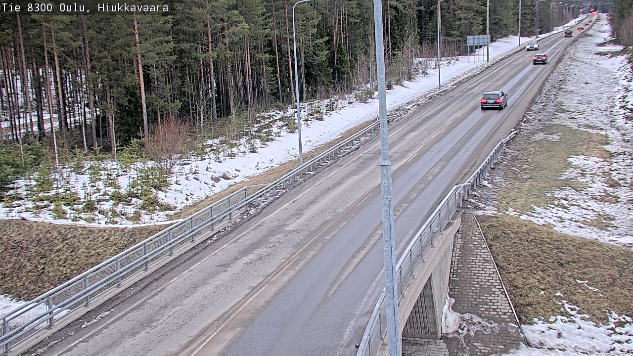 Weather Camera Image road 8300 Oulu Hiukkavaara, Oulu, Pohjois-Pohjanmaa