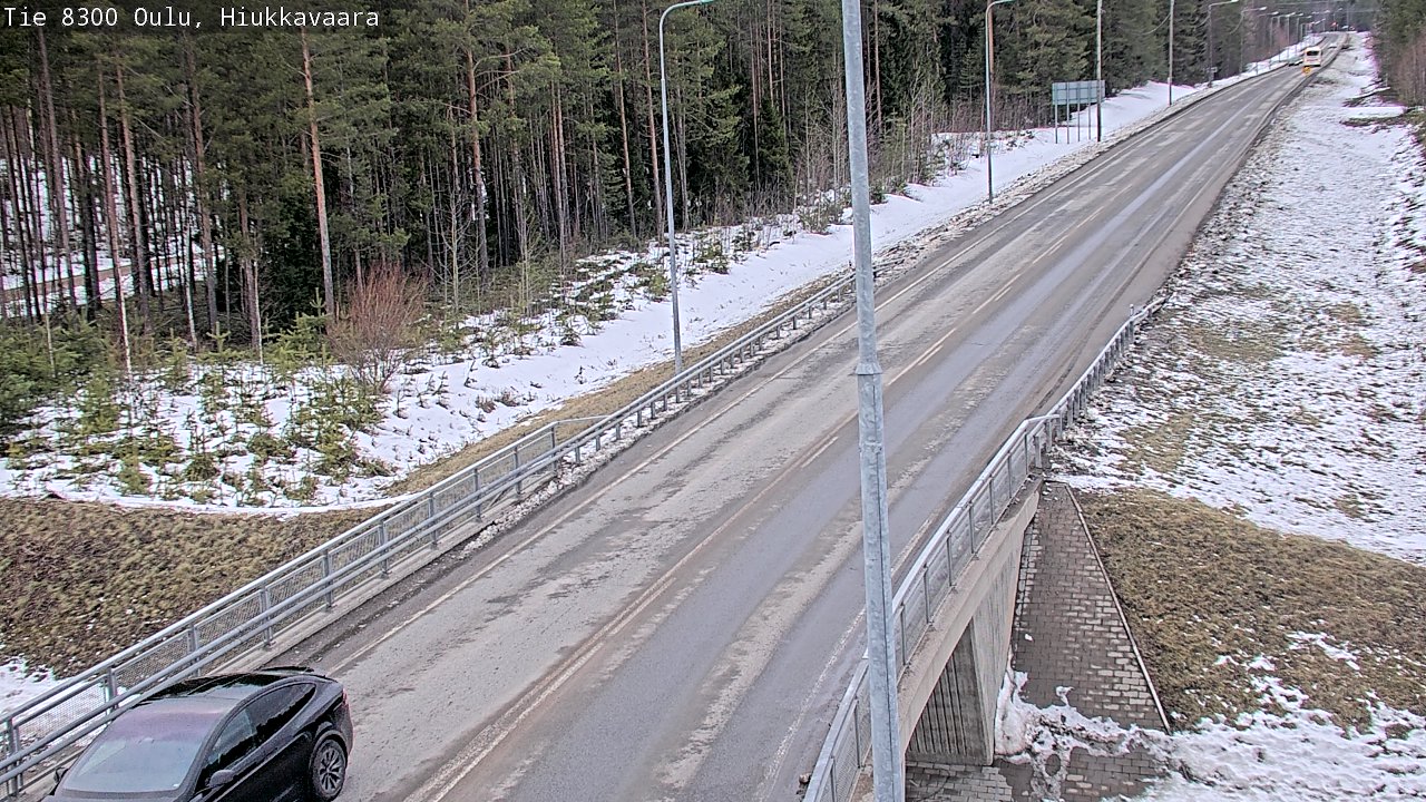 Weather Camera Image road 8300 Oulu Hiukkavaara, Oulu, Pohjois-Pohjanmaa