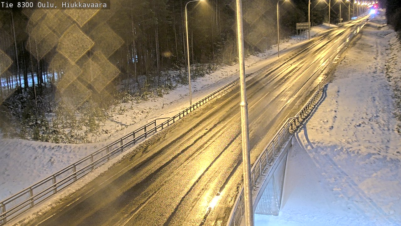 Weather Camera Image väg 8300 Oulu Hiukkavaara, Oulu, Pohjois-Pohjanmaa