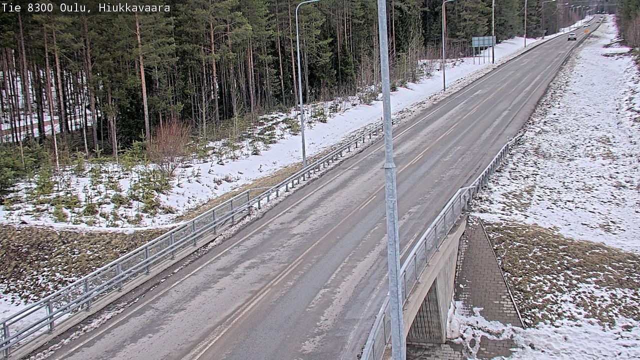 Weather Camera Image road 8300 Oulu Hiukkavaara, Oulu, Pohjois-Pohjanmaa