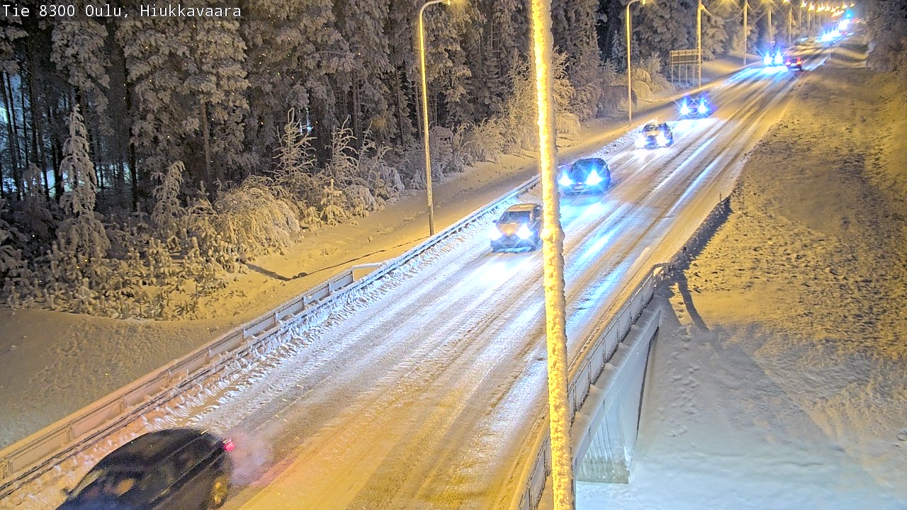Weather Camera Image road 8300 Oulu Hiukkavaara, Oulu, Pohjois-Pohjanmaa