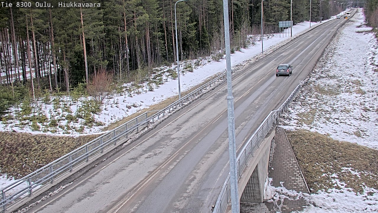 Weather Camera Image road 8300 Oulu Hiukkavaara, Oulu, Pohjois-Pohjanmaa