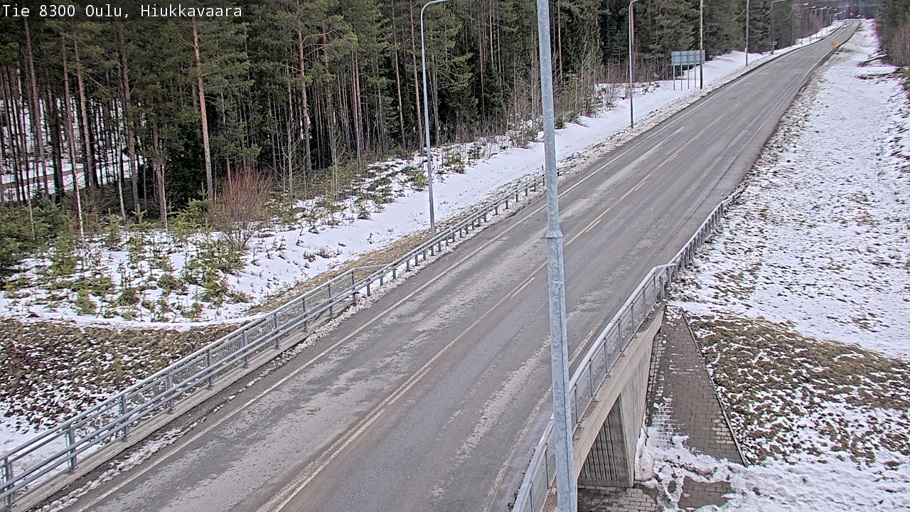 Weather Camera Image road 8300 Oulu Hiukkavaara, Oulu, Pohjois-Pohjanmaa