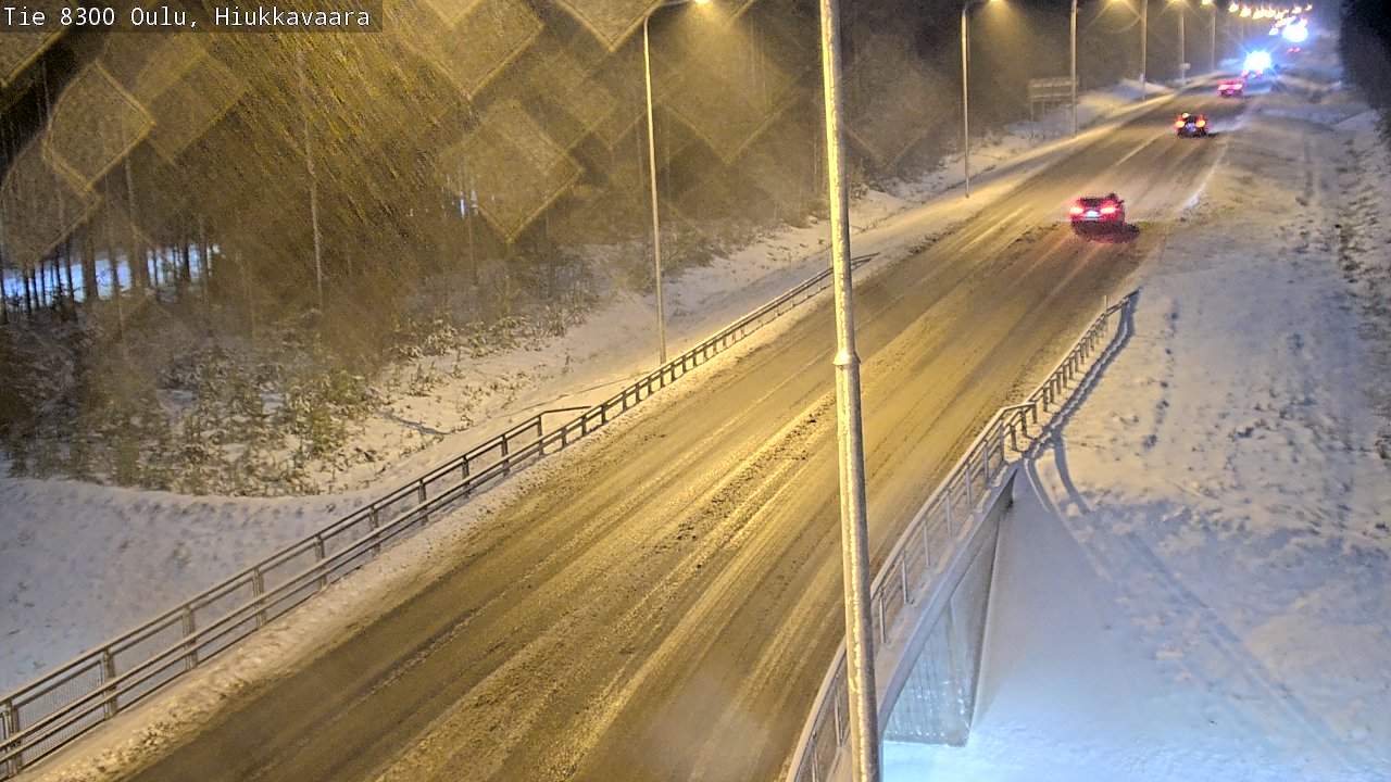 Weather Camera Image väg 8300 Oulu Hiukkavaara, Oulu, Pohjois-Pohjanmaa