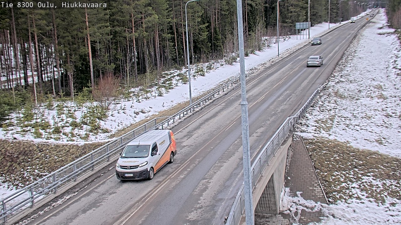 Weather Camera Image road 8300 Oulu Hiukkavaara, Oulu, Pohjois-Pohjanmaa