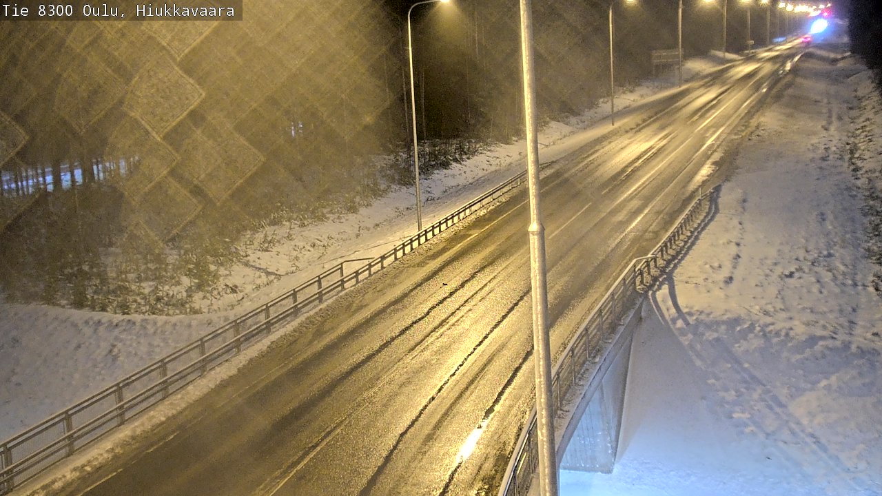 Weather Camera Image väg 8300 Oulu Hiukkavaara, Oulu, Pohjois-Pohjanmaa