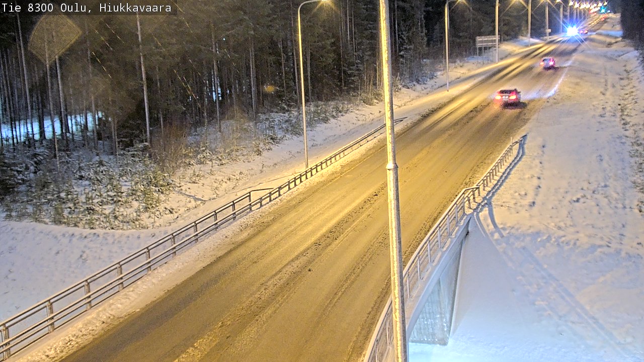 Weather Camera Image väg 8300 Oulu Hiukkavaara, Oulu, Pohjois-Pohjanmaa