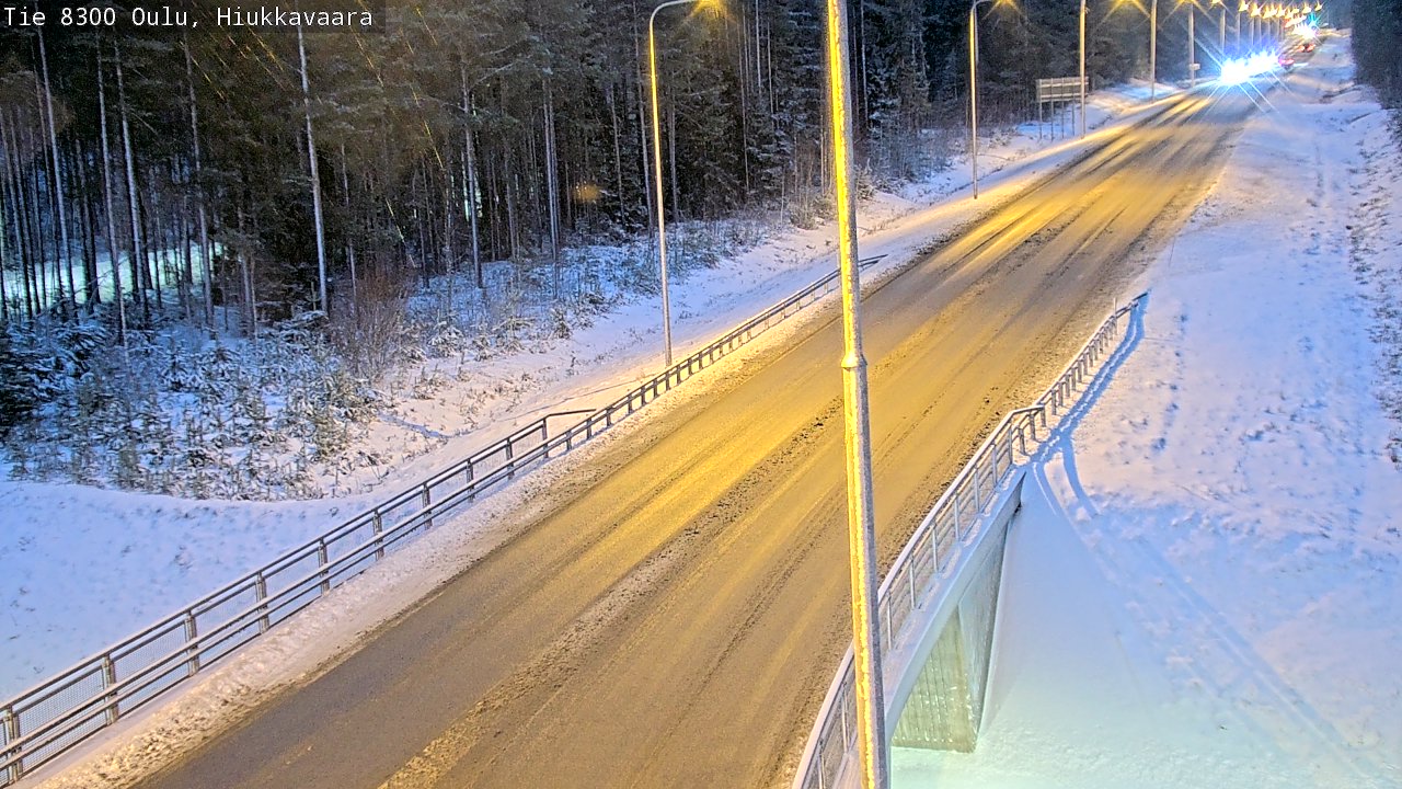 Weather Camera Image väg 8300 Oulu Hiukkavaara, Oulu, Pohjois-Pohjanmaa
