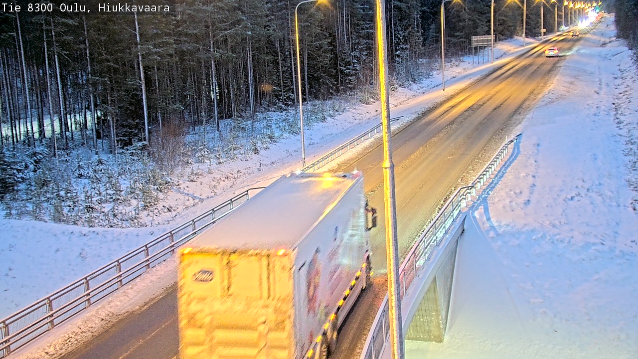 Weather Camera Image väg 8300 Oulu Hiukkavaara, Oulu, Pohjois-Pohjanmaa