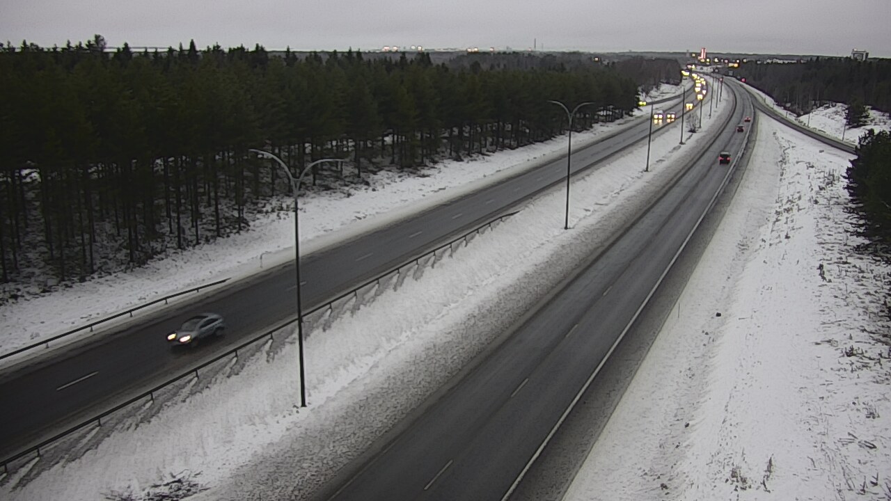 Weather Camera Image Väg 4 Uleåborg, Ouluntulli, Oulu, Pohjois-Pohjanmaa