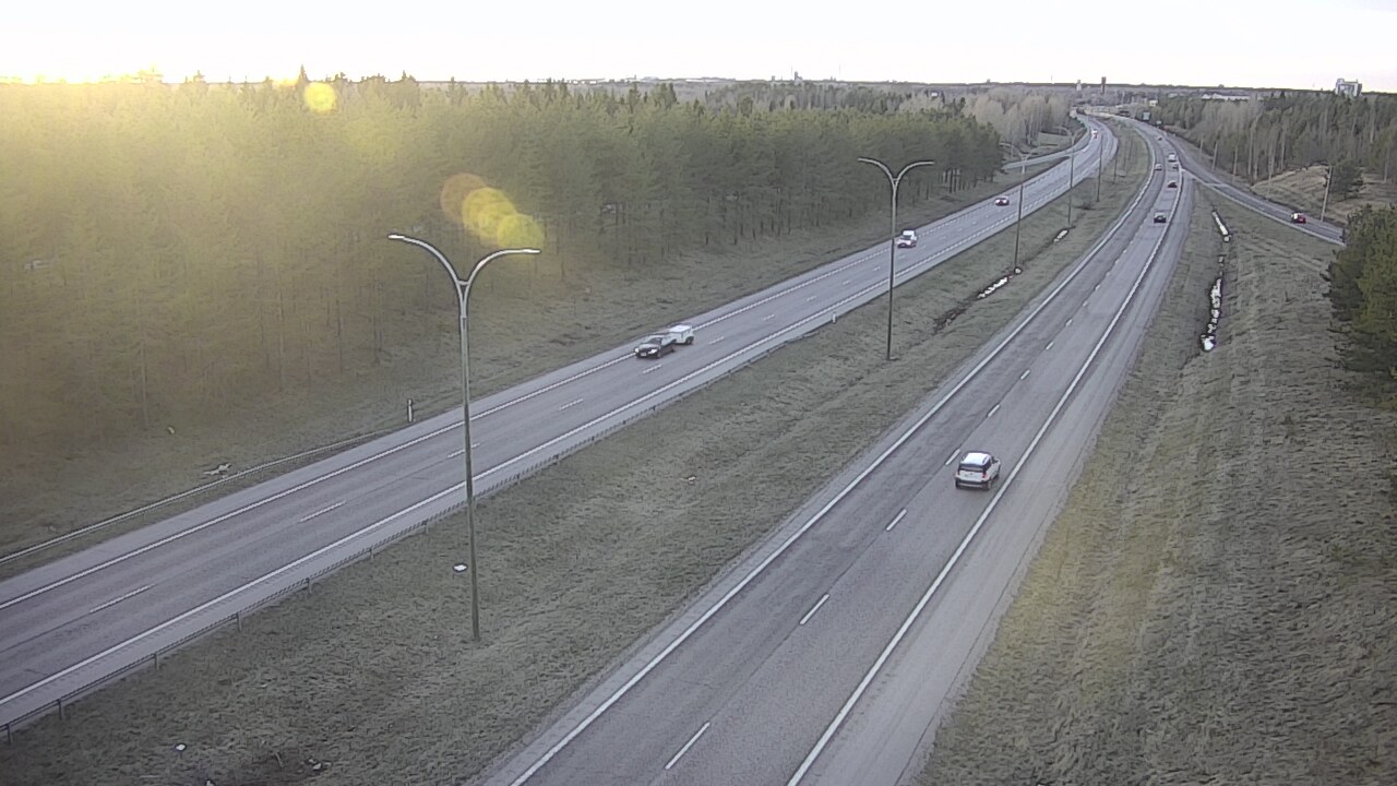 Weather Camera Image Väg 4 Uleåborg, Ouluntulli, Oulu, Pohjois-Pohjanmaa