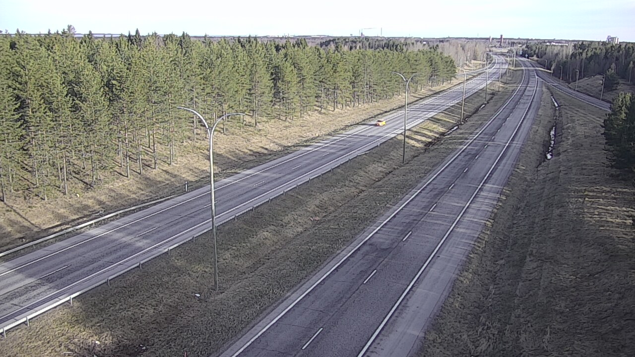 Weather Camera Image Väg 4 Uleåborg, Ouluntulli, Oulu, Pohjois-Pohjanmaa