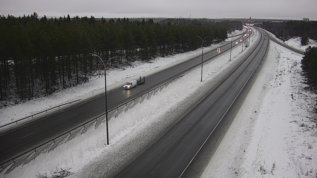 Weather Camera Image Väg 4 Uleåborg, Ouluntulli, Oulu, Pohjois-Pohjanmaa