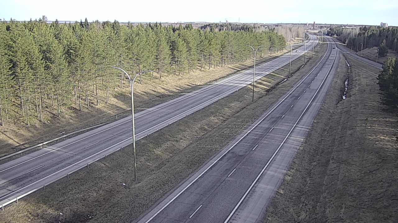 Weather Camera Image Väg 4 Uleåborg, Ouluntulli, Oulu, Pohjois-Pohjanmaa