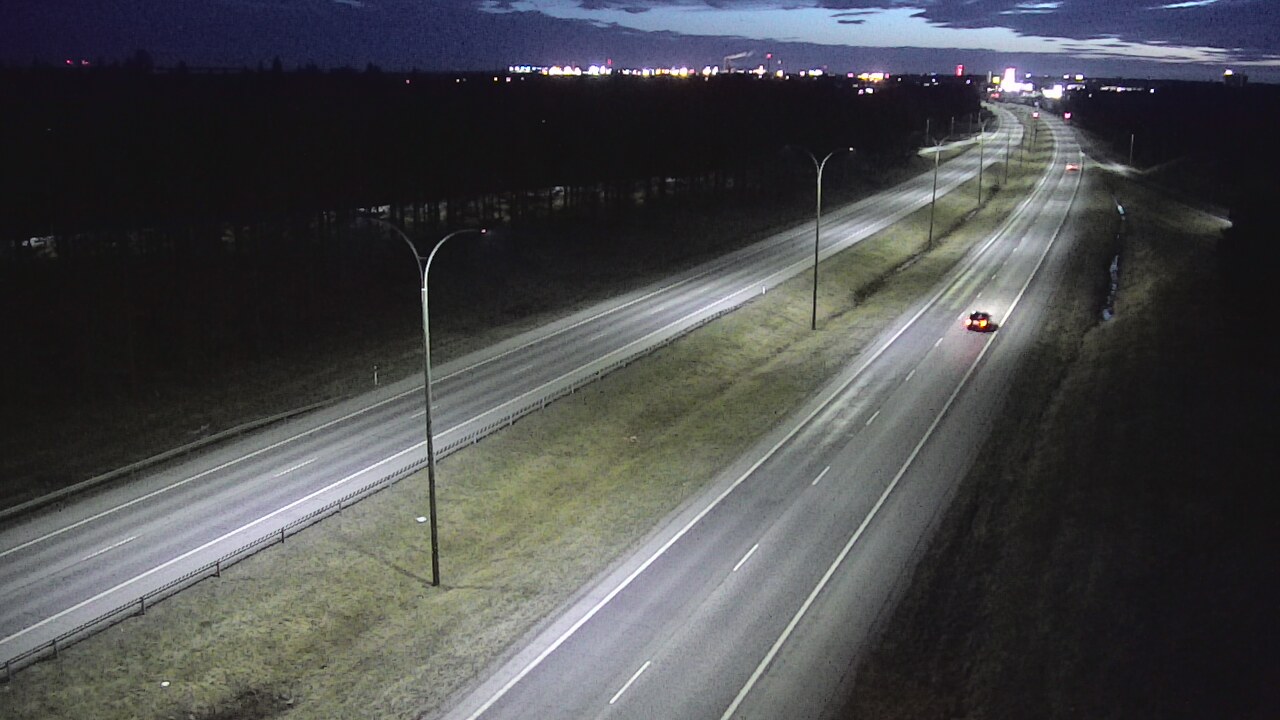 Weather Camera Image Väg 4 Uleåborg, Ouluntulli, Oulu, Pohjois-Pohjanmaa