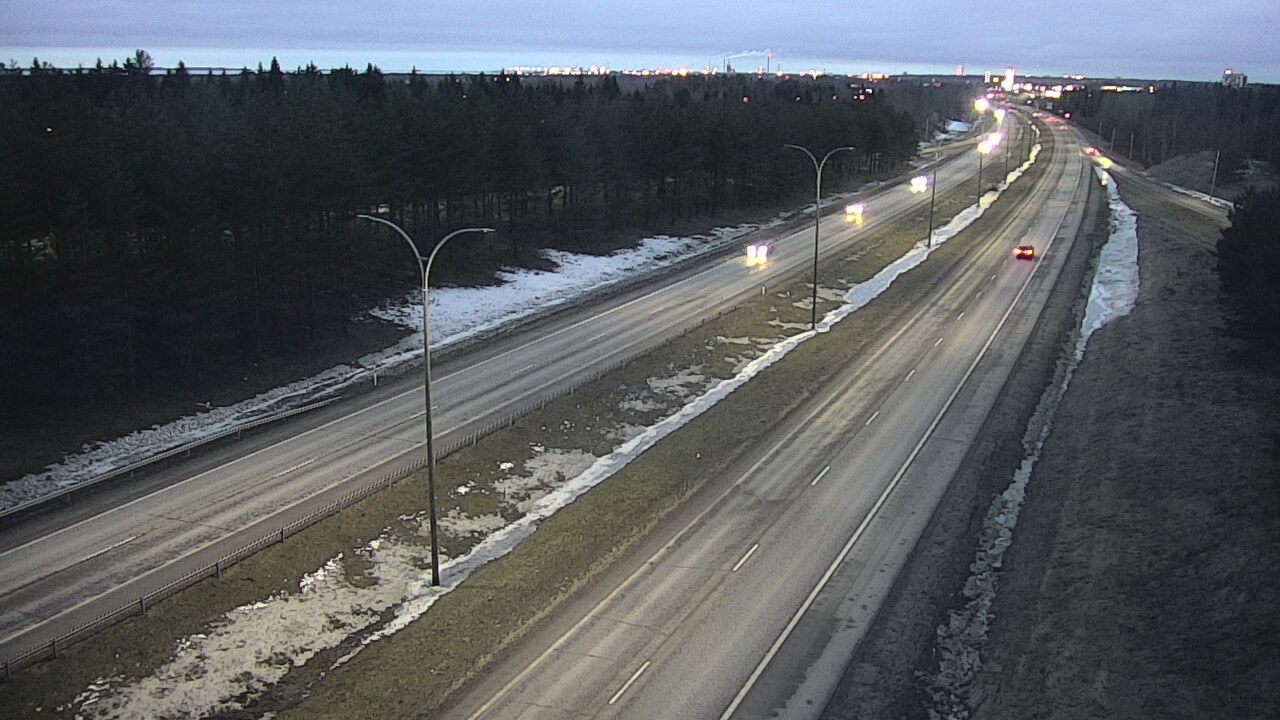 Weather Camera Image Väg 4 Uleåborg, Ouluntulli, Oulu, Pohjois-Pohjanmaa