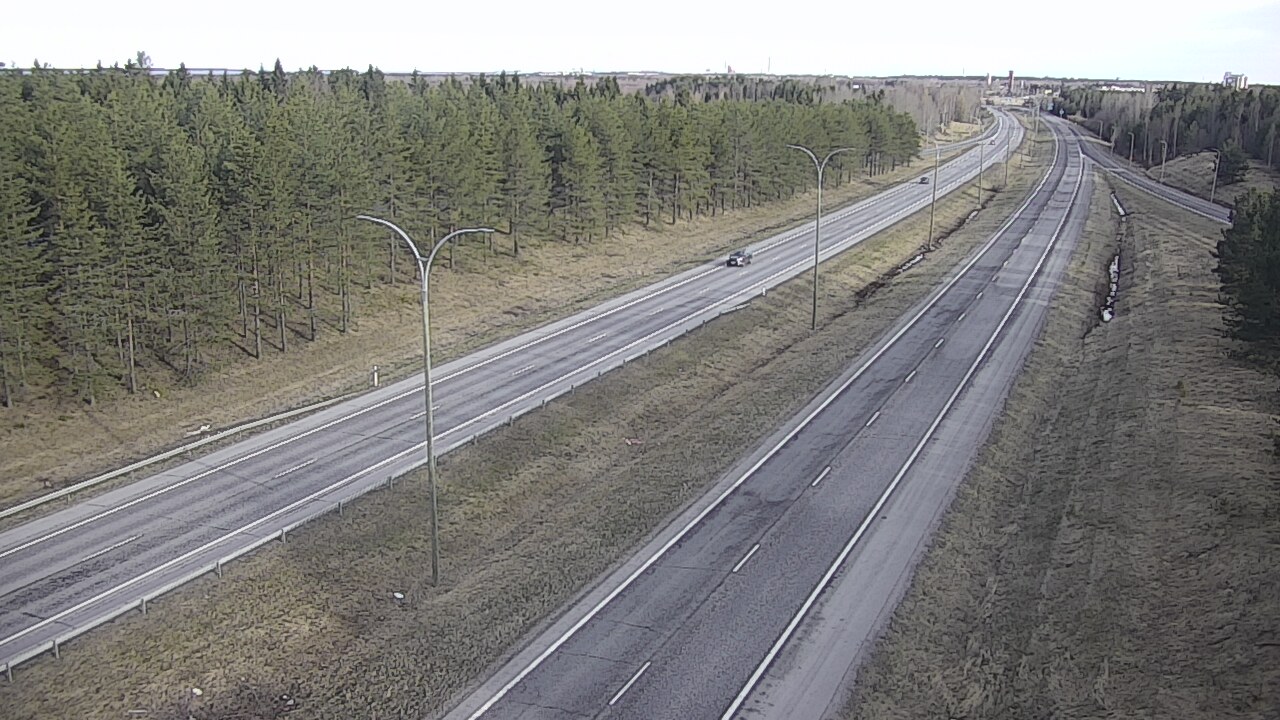 Weather Camera Image Väg 4 Uleåborg, Ouluntulli, Oulu, Pohjois-Pohjanmaa