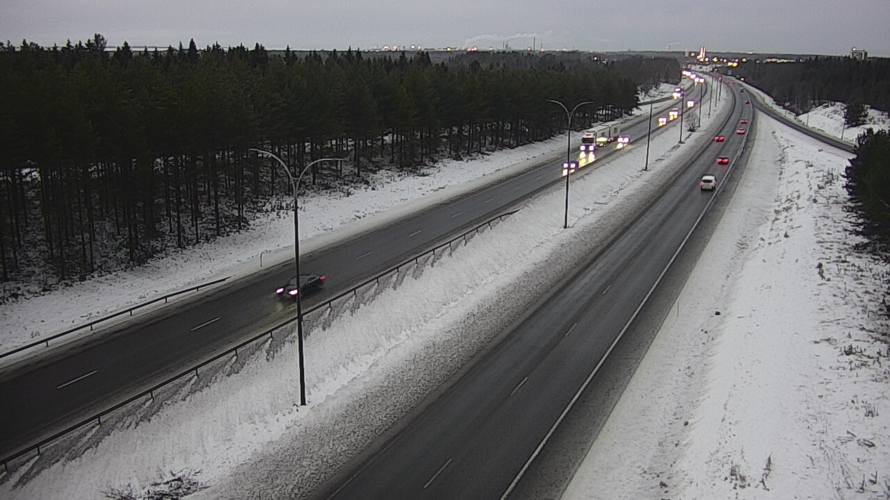 Weather Camera Image Väg 4 Uleåborg, Ouluntulli, Oulu, Pohjois-Pohjanmaa