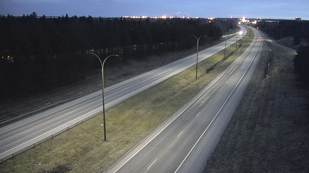 Weather Camera Image Väg 4 Uleåborg, Ouluntulli, Oulu, Pohjois-Pohjanmaa