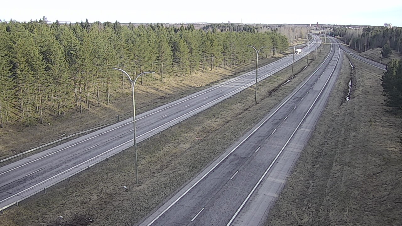 Weather Camera Image Väg 4 Uleåborg, Ouluntulli, Oulu, Pohjois-Pohjanmaa