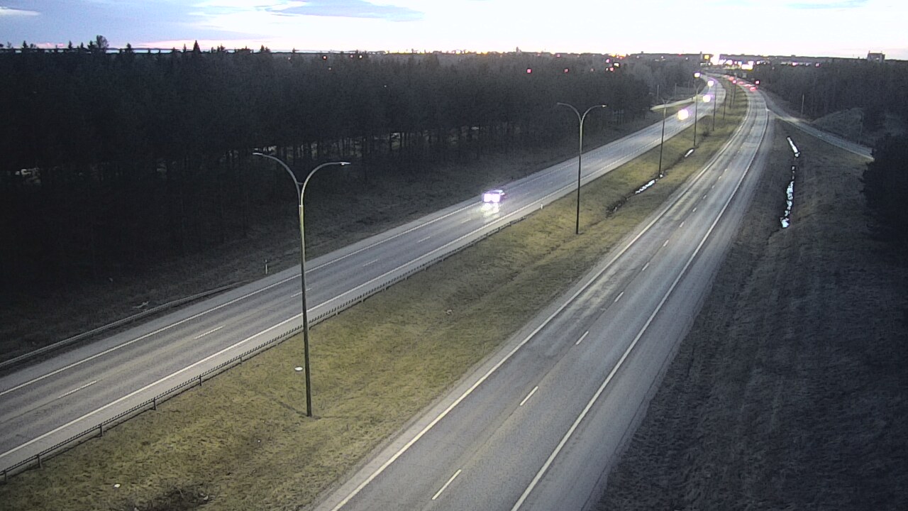 Weather Camera Image Väg 4 Uleåborg, Ouluntulli, Oulu, Pohjois-Pohjanmaa