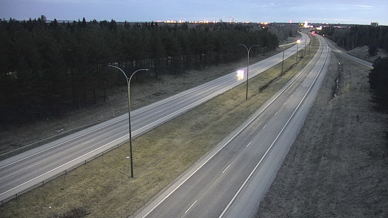 Weather Camera Image Road 4 Oulu, Ouluntulli, Oulu, Pohjois-Pohjanmaa