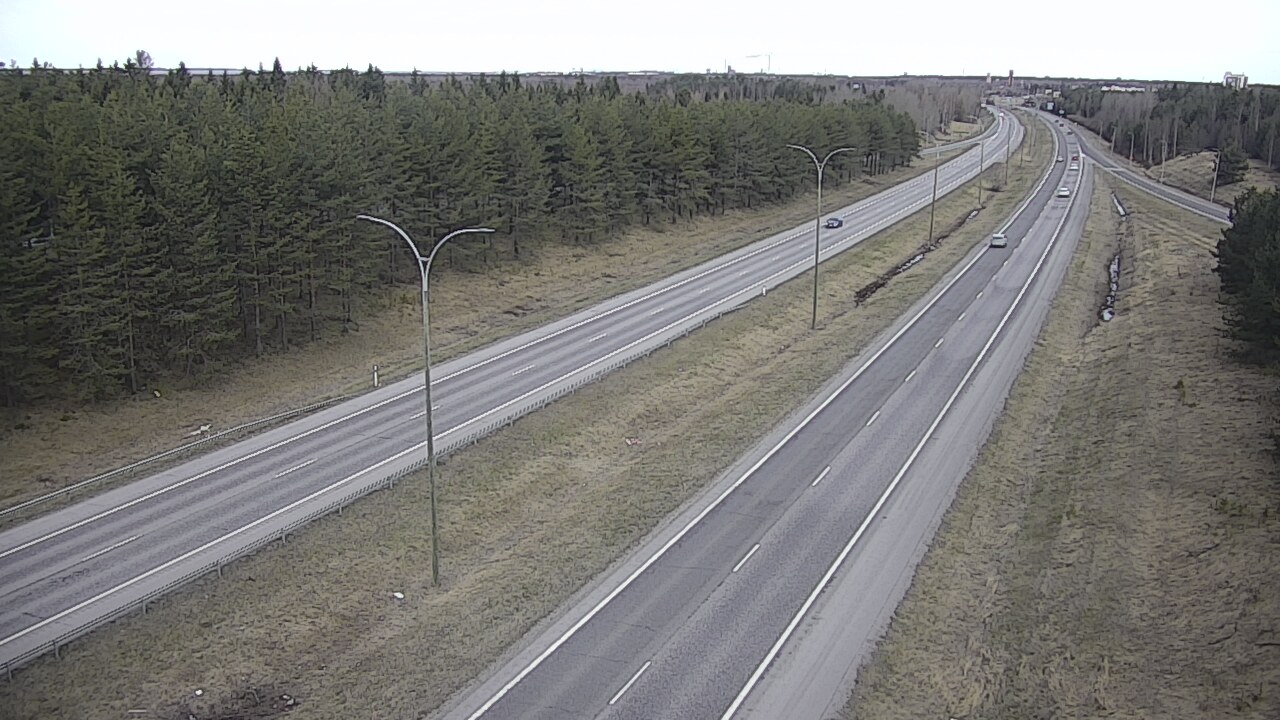 Weather Camera Image Väg 4 Uleåborg, Ouluntulli, Oulu, Pohjois-Pohjanmaa