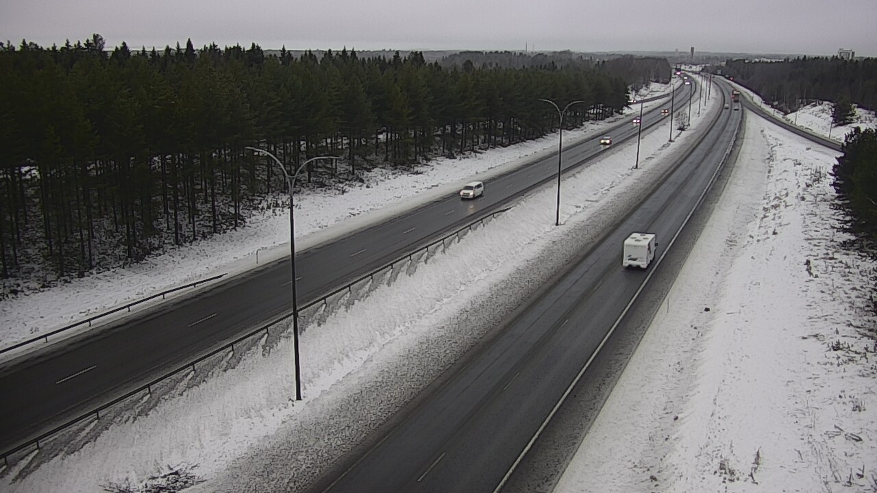 Weather Camera Image Väg 4 Uleåborg, Ouluntulli, Oulu, Pohjois-Pohjanmaa