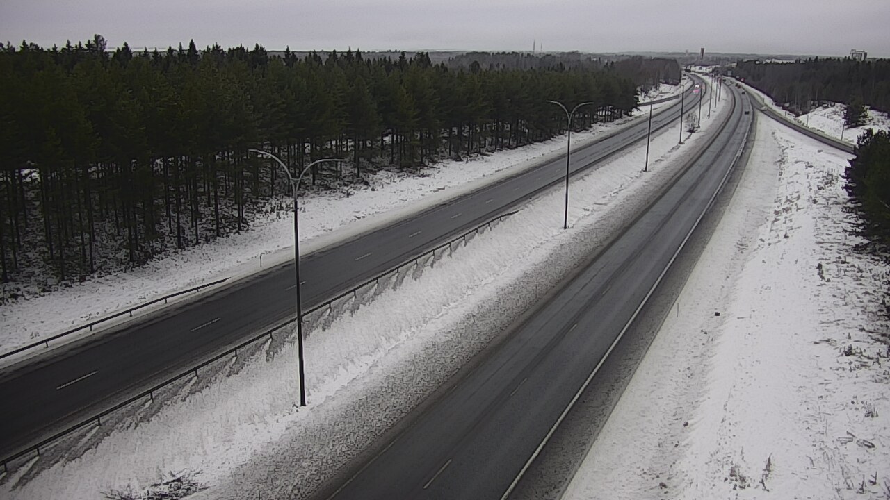 Weather Camera Image Väg 4 Uleåborg, Ouluntulli, Oulu, Pohjois-Pohjanmaa