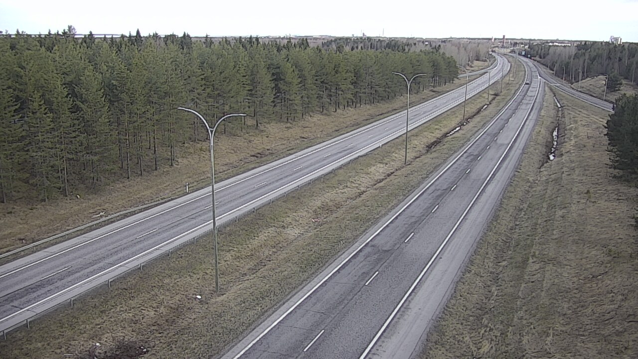 Weather Camera Image Väg 4 Uleåborg, Ouluntulli, Oulu, Pohjois-Pohjanmaa