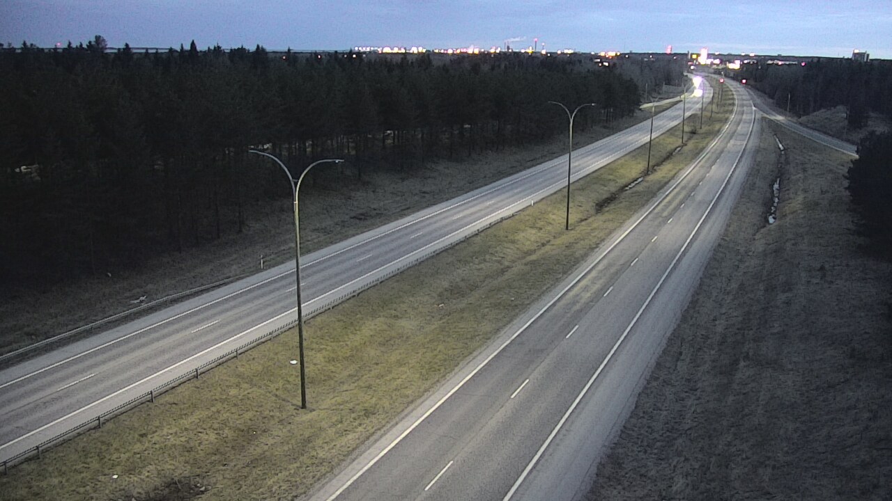 Weather Camera Image Road 4 Oulu, Ouluntulli, Oulu, Pohjois-Pohjanmaa